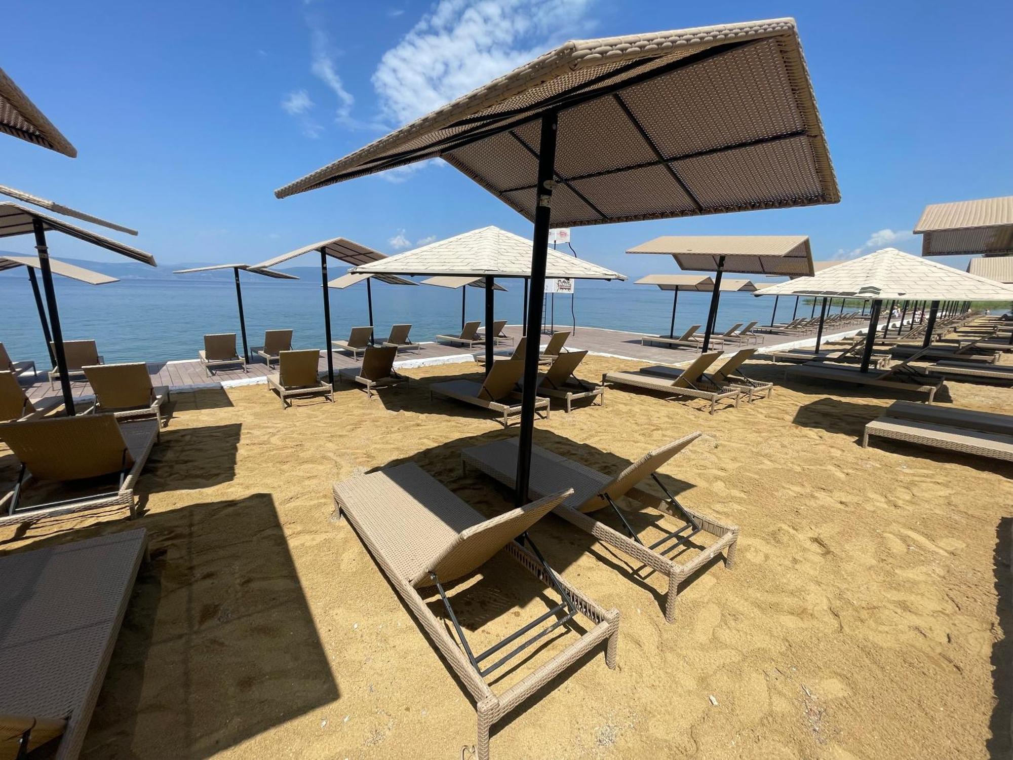 Hotel Metropol - Metropol Lake Resort Lagadin Exterior photo